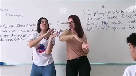 Cibelly Ferreira (Professora de inglês) .